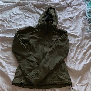 Woman’s north face wind breaker